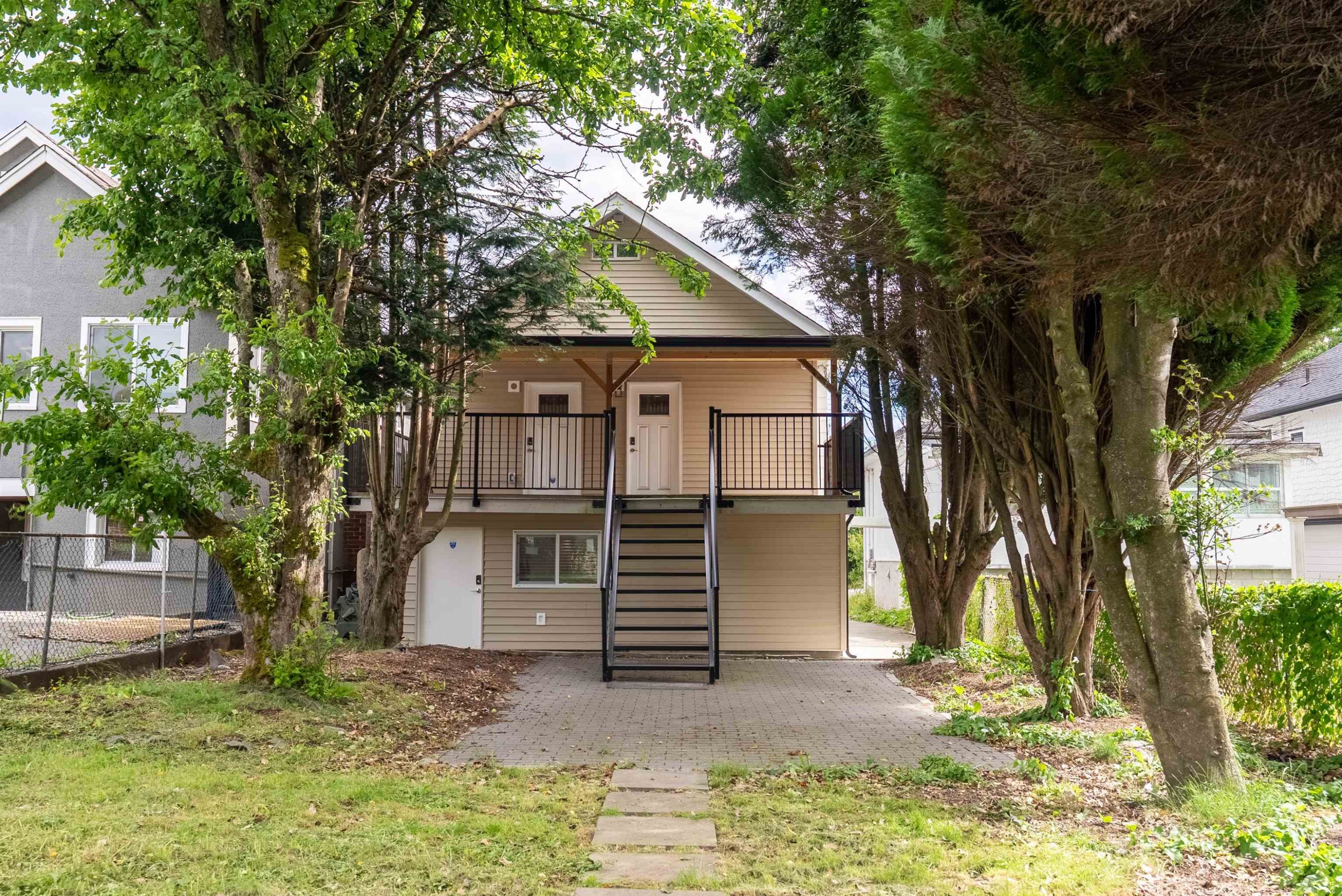 2617 Turner Street, Vancouver, BC - Outdoor With Deck Patio Veranda