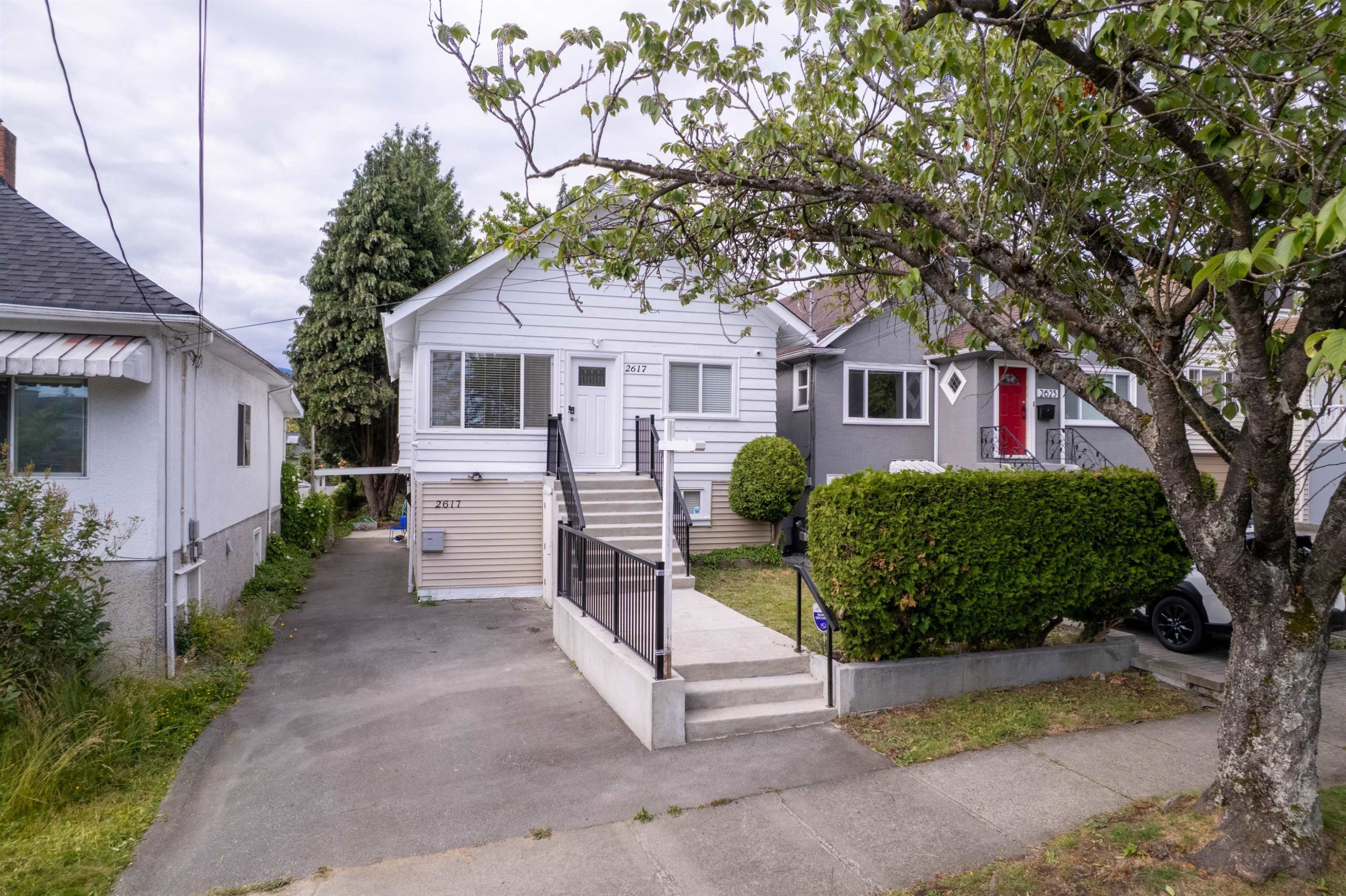 2617 Turner Street, Vancouver, BC - Outdoor