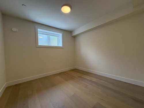 945 28Th Ave E, Vancouver, BC - Indoor Photo Showing Other Room