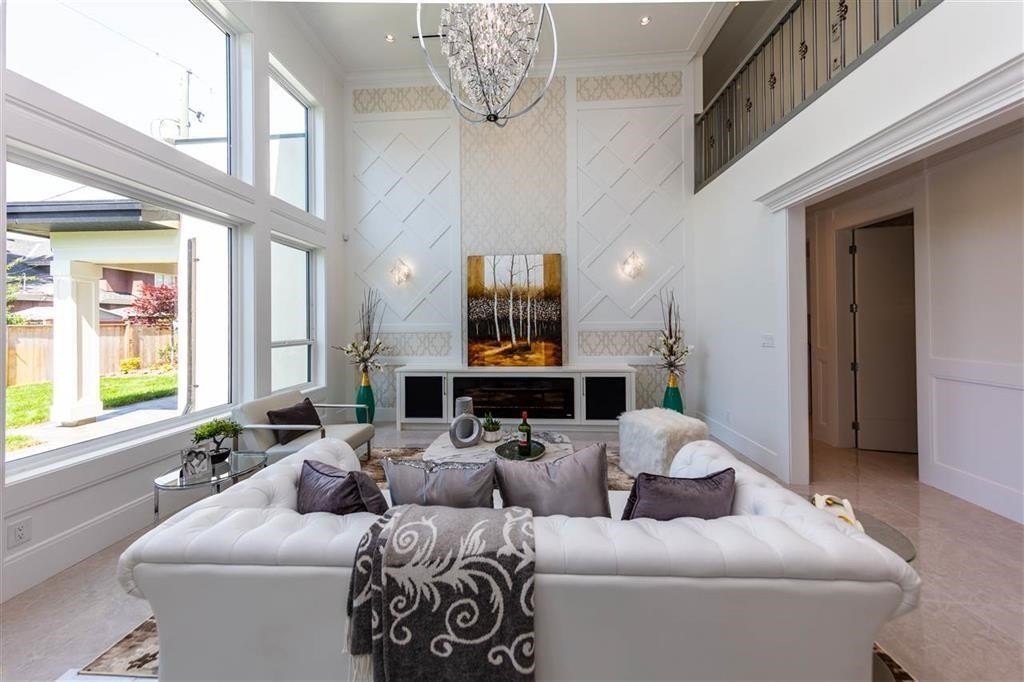 10820 Dennis Crescent, Richmond, BC - Indoor Photo Showing Other Room With Fireplace