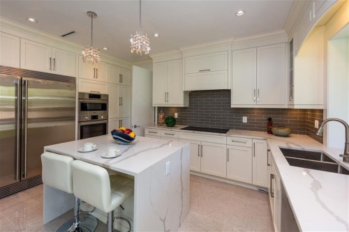 10820 Dennis Crescent, Richmond, BC - Indoor Photo Showing Kitchen With Stainless Steel Kitchen With Double Sink With Upgraded Kitchen