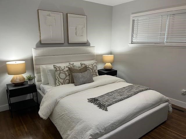 1314 Thomas Avenue, Coquitlam, BC - Indoor Photo Showing Bedroom