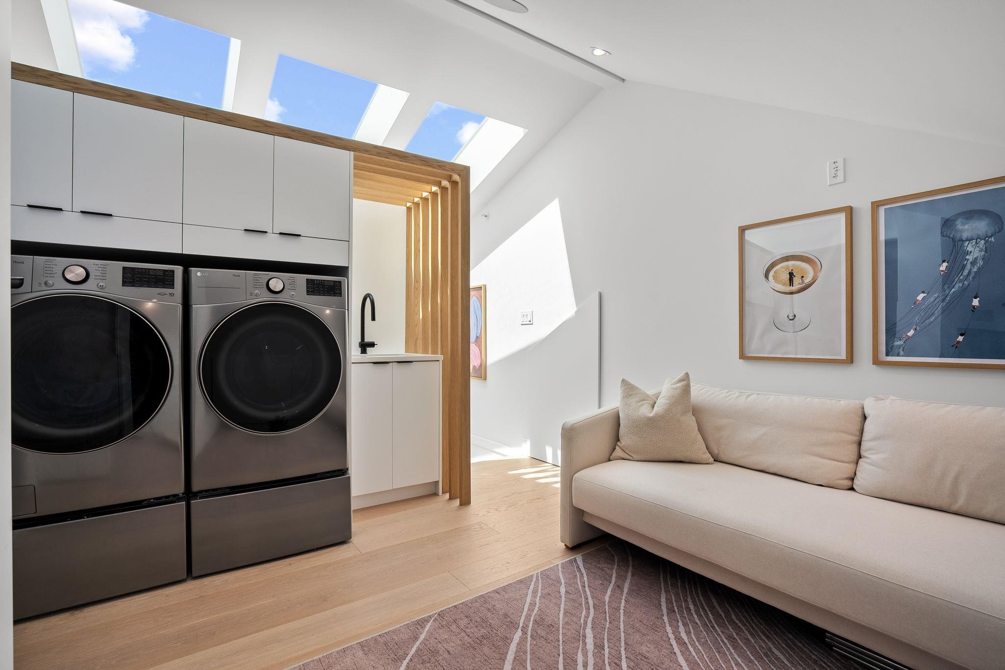 2987 40Th Avenue W, Vancouver, BC - Indoor Photo Showing Laundry Room