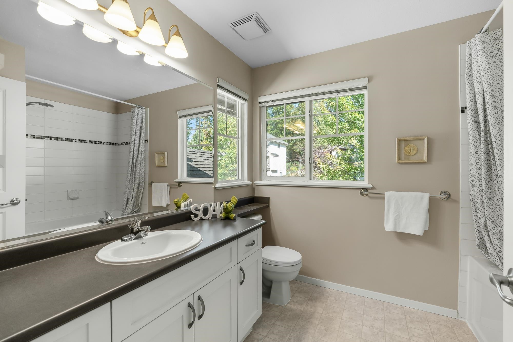 6 Alder Drive, Port Moody, BC - Indoor Photo Showing Bathroom