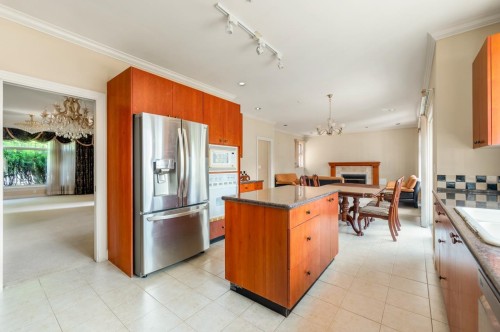 1456 47Th Avenue W, Vancouver, BC - Indoor Photo Showing Kitchen