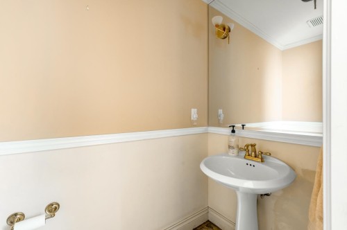 1456 47Th Avenue W, Vancouver, BC - Indoor Photo Showing Bathroom
