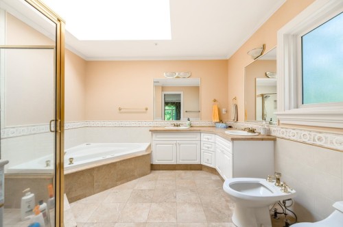 1456 47Th Avenue W, Vancouver, BC - Indoor Photo Showing Bathroom