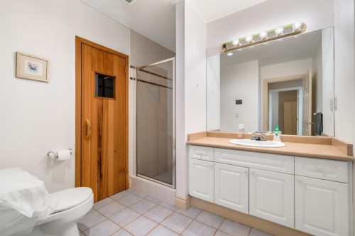 1456 47Th Avenue W, Vancouver, BC - Indoor Photo Showing Bathroom