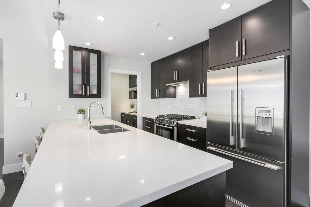 1493 Tilney Mews, Vancouver, BC - Indoor Photo Showing Kitchen With Double Sink With Upgraded Kitchen