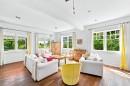 2433 Mathers Avenue, West Vancouver, BC  - Indoor Photo Showing Living Room 