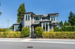 7188 Gray Avenue Burnaby, BC V5J 3Y8