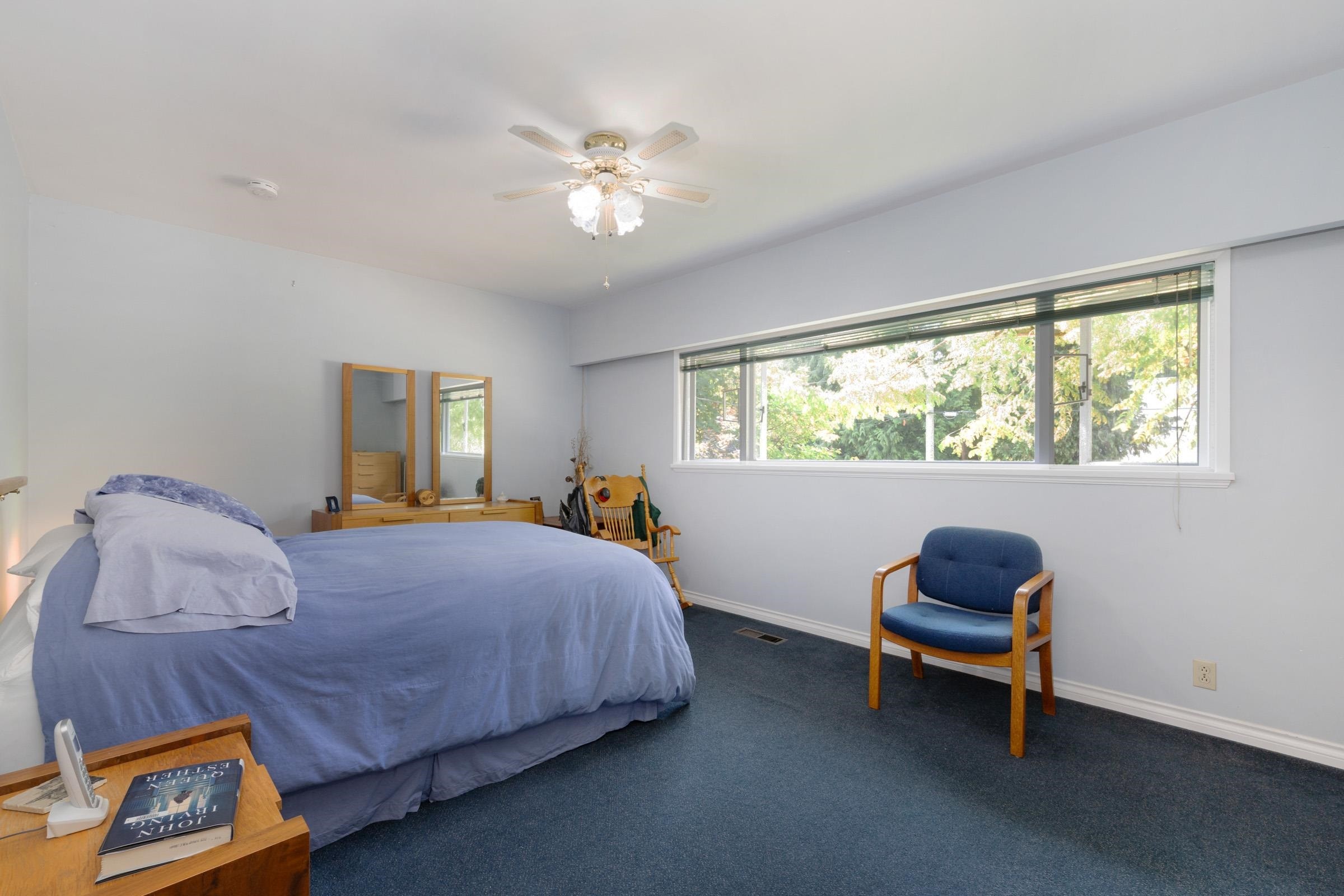 541 Cochrane Avenue, Coquitlam, BC - Indoor Photo Showing Bedroom