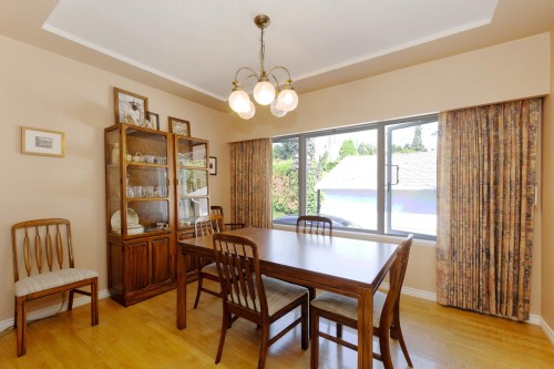 541 Cochrane Avenue, Coquitlam, BC - Indoor Photo Showing Dining Room