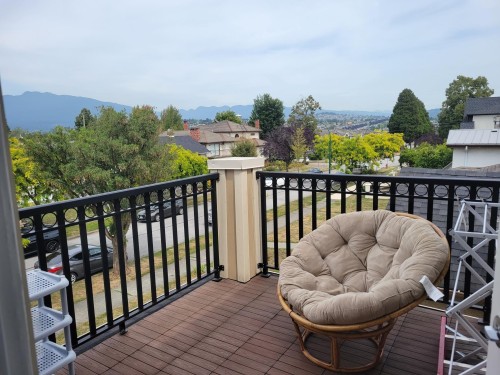 2962 Kitchener Street, Vancouver, BC - Outdoor With Exterior
