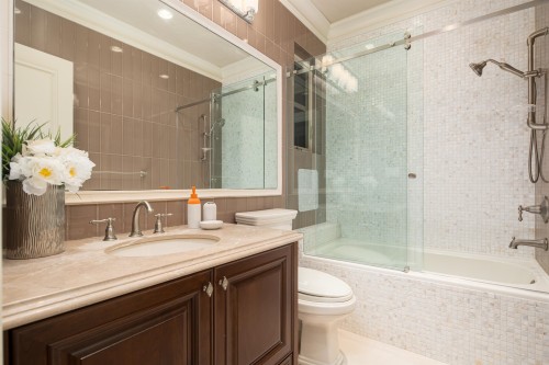 6076 Angus Drive, Vancouver, BC - Indoor Photo Showing Bathroom