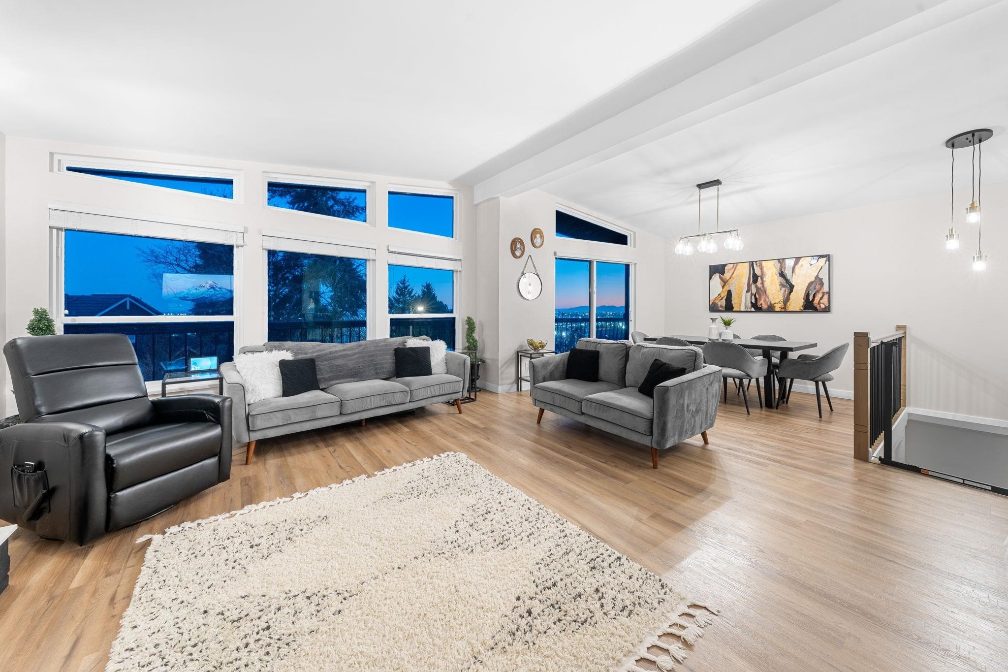 2131 Fraserview Drive, Vancouver, BC - Outdoor