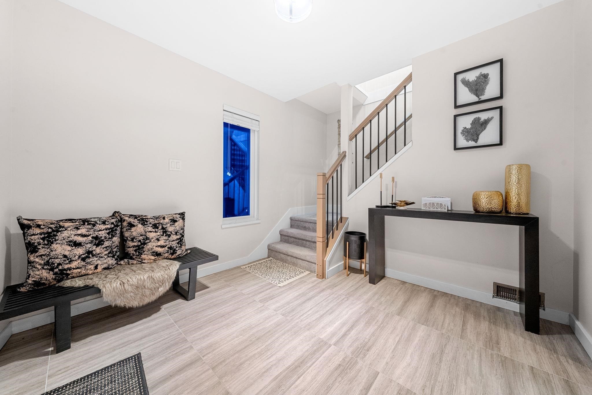 2131 Fraserview Drive, Vancouver, BC - Indoor