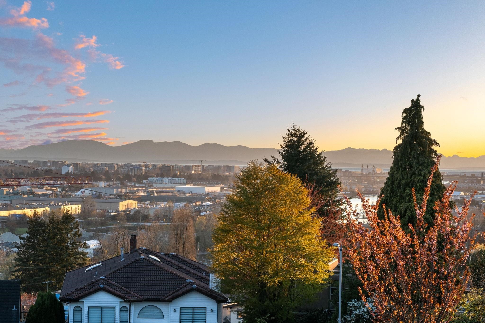 2131 Fraserview Drive, Vancouver, BC - Outdoor With View