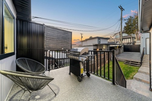 2131 Fraserview Drive, Vancouver, BC - Outdoor With Exterior