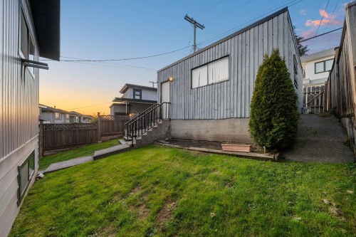 2131 Fraserview Drive, Vancouver, BC - Outdoor