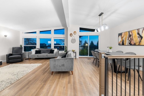2131 Fraserview Drive, Vancouver, BC - Indoor Photo Showing Living Room With Fireplace