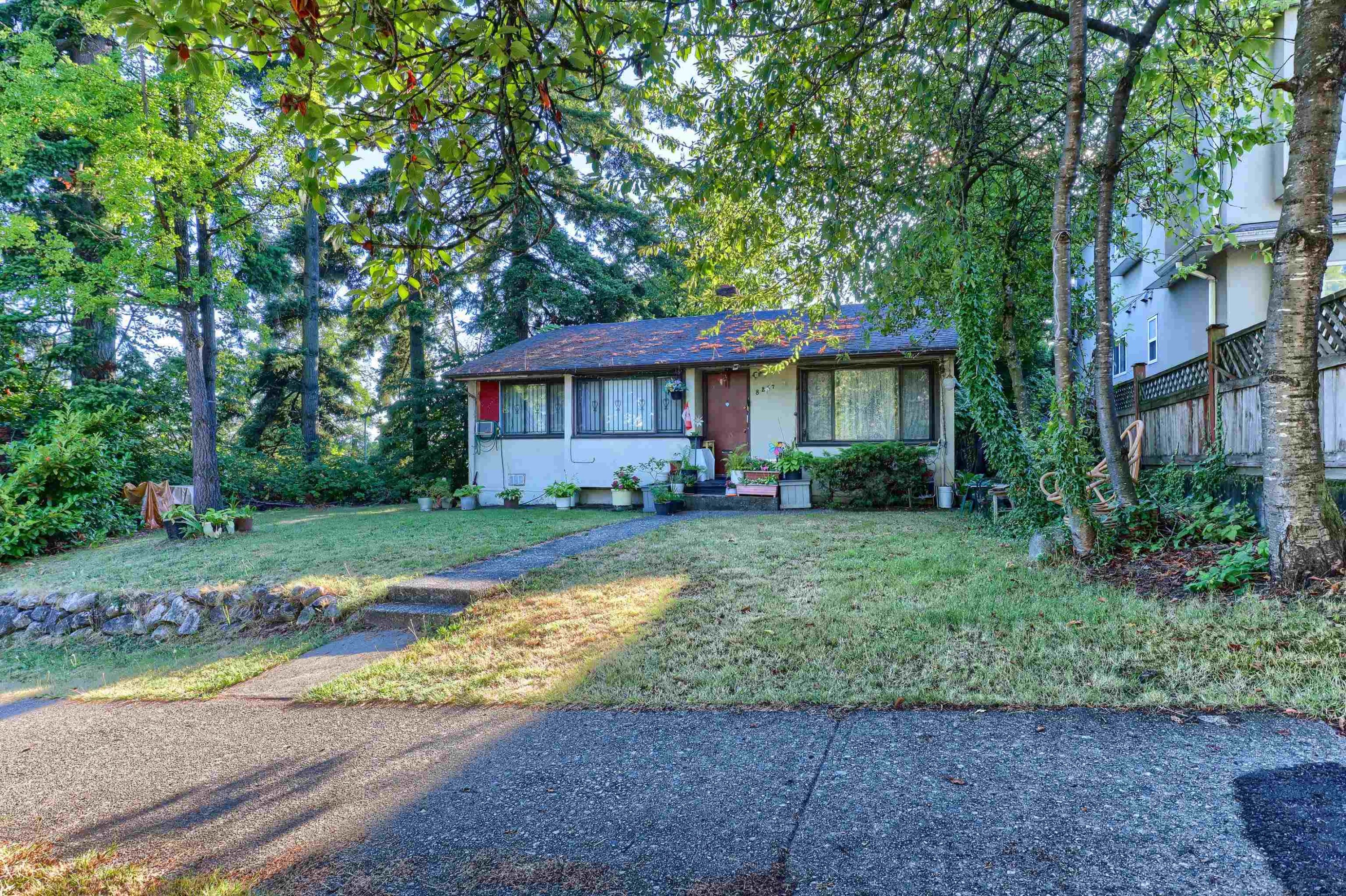 8287 Victoria Drive, Vancouver, BC - Outdoor