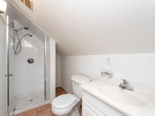 2903 42Nd Avenue W, Vancouver, BC - Indoor Photo Showing Bathroom