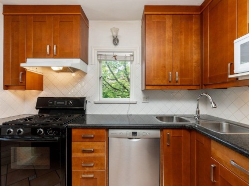 2903 42Nd Avenue W, Vancouver, BC - Indoor Photo Showing Kitchen