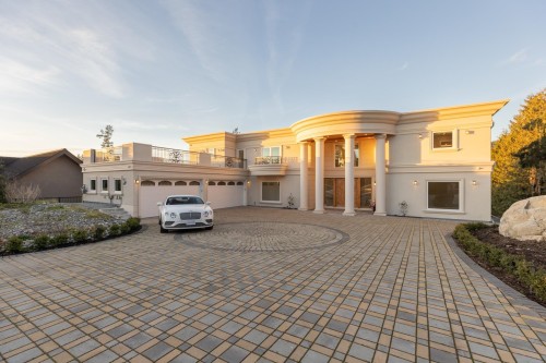 5417 Greentree Road, West Vancouver, BC - Outdoor