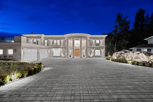 5417 Greentree Road, West Vancouver, BC - Outdoor