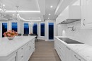 5417 Greentree Road, West Vancouver, BC  - Indoor Photo Showing Kitchen With Upgraded Kitchen 