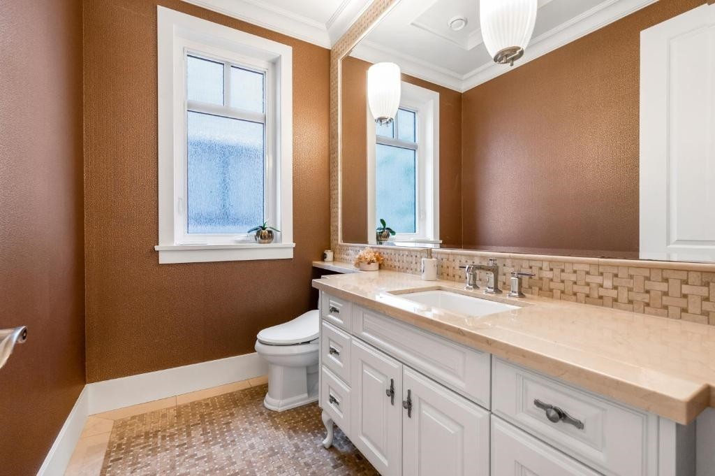 2979 31St Avenue W, Vancouver, BC - Indoor Photo Showing Bathroom