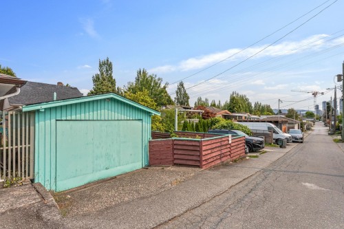 3148 1St Avenue E, Vancouver, BC - Outdoor