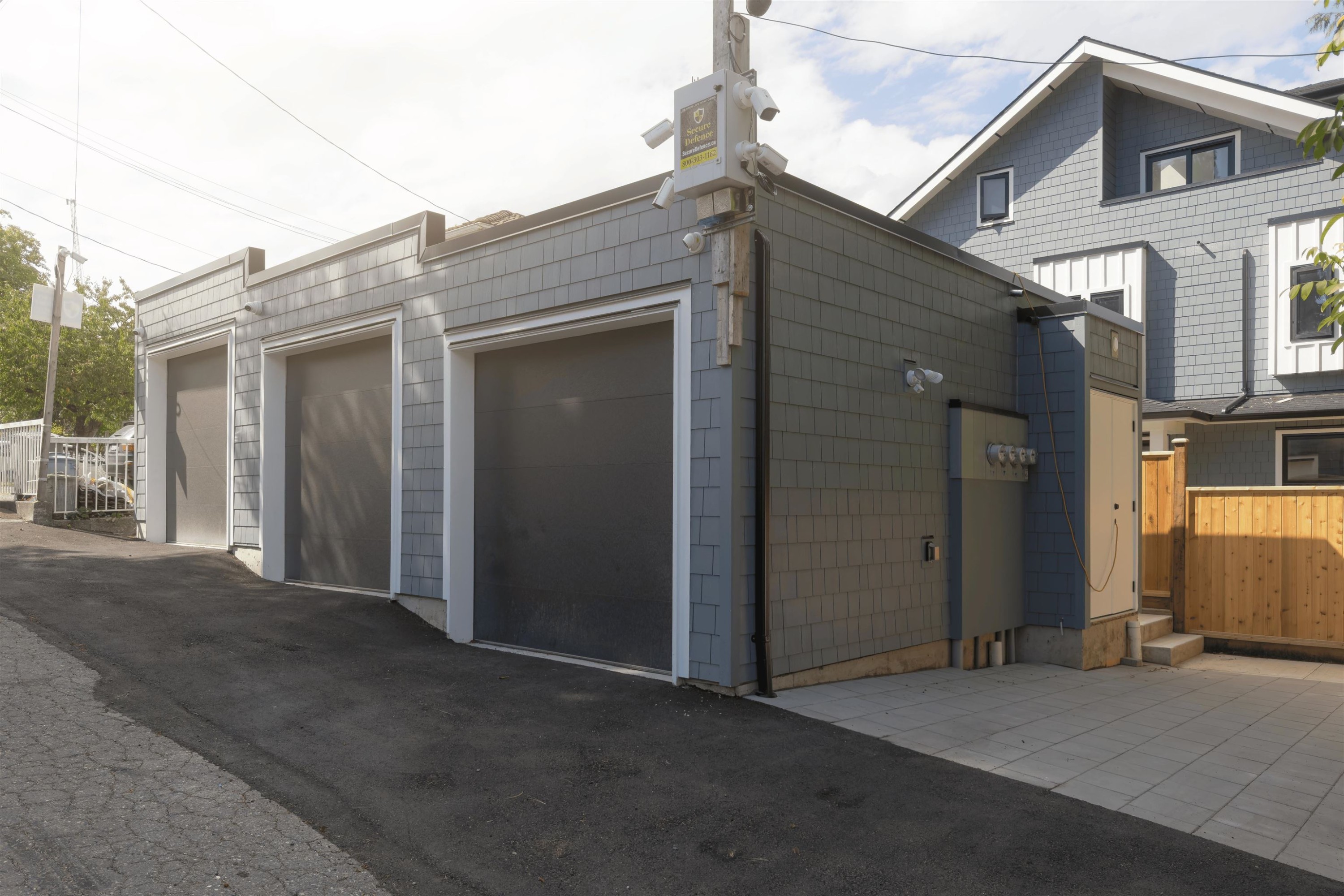 920 16Th Avenue E, Vancouver, BC - Outdoor With Exterior