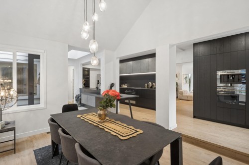 4043 Rose Crescent, West Vancouver, BC - Indoor Photo Showing Other Room