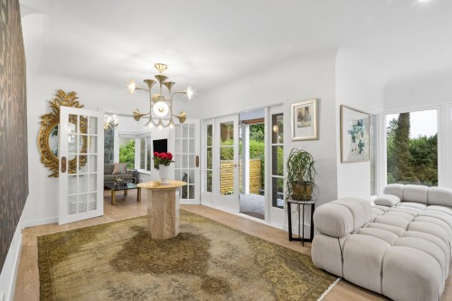 4043 Rose Crescent, West Vancouver, BC - Indoor