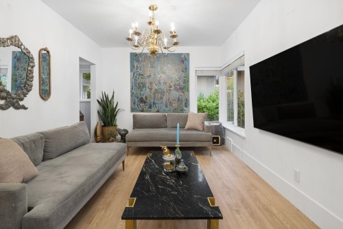 4043 Rose Crescent, West Vancouver, BC - Indoor Photo Showing Living Room