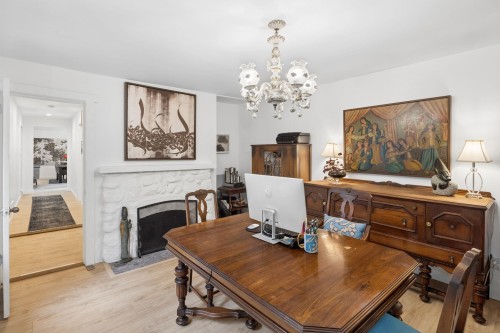 4043 Rose Crescent, West Vancouver, BC - Indoor With Fireplace