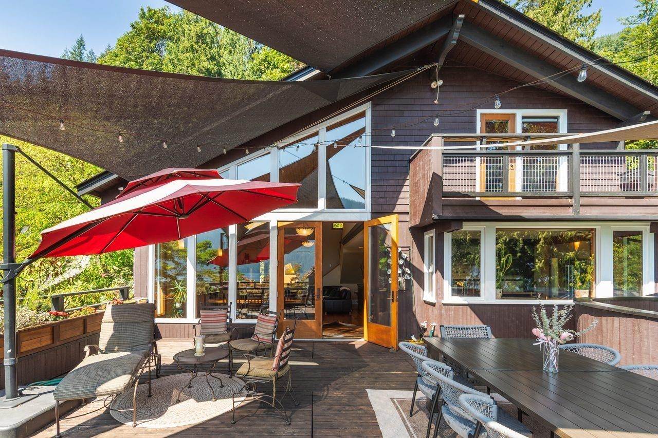 330 Sasamat Lane, North Vancouver, BC - Outdoor With Deck Patio Veranda