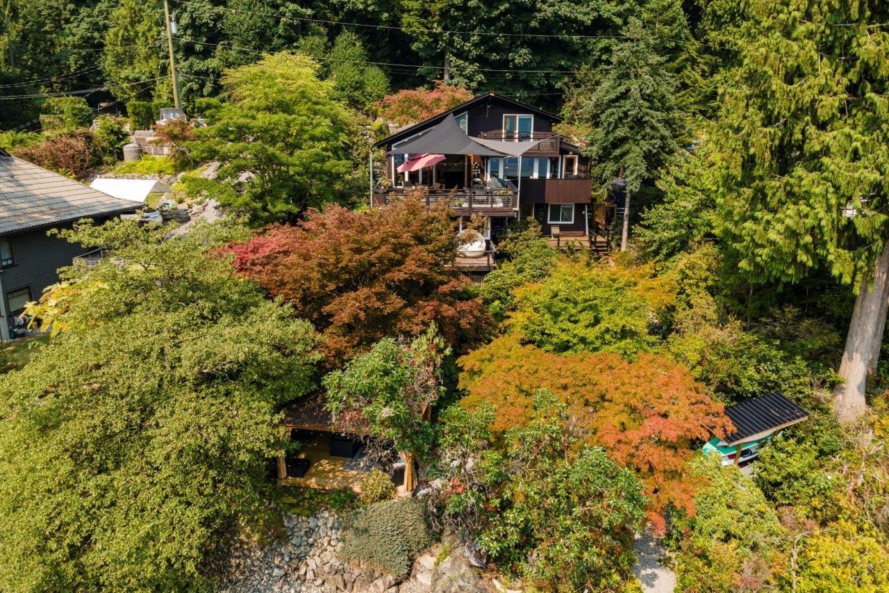 330 Sasamat Lane, North Vancouver, BC - Outdoor