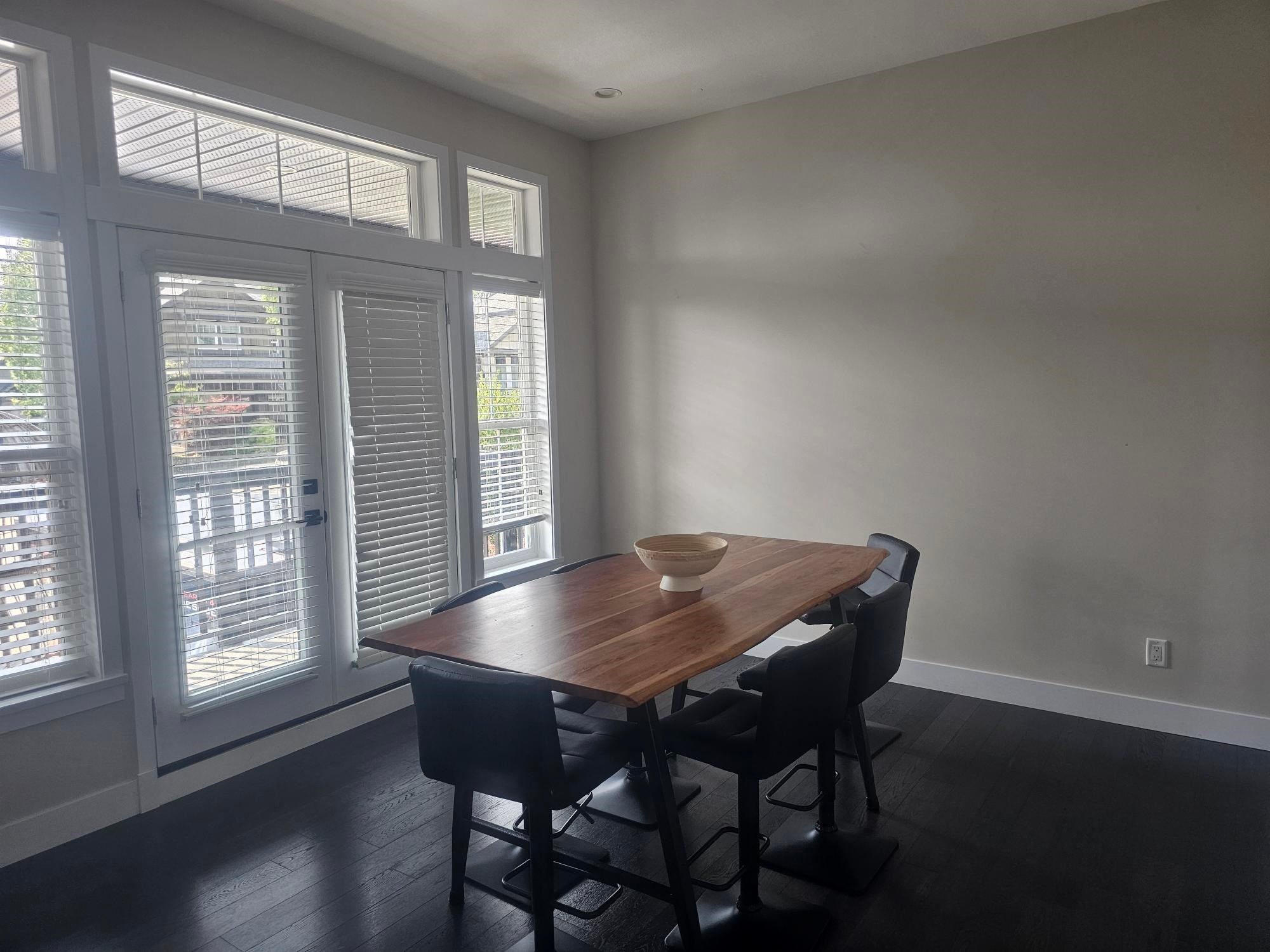 3517 Princeton Avenue, Coquitlam, BC - Indoor Photo Showing Dining Room