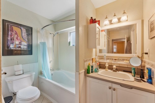 2246 Austin Avenue, Coquitlam, BC 