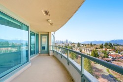 1003-6622 Southoaks Crescent Burnaby, BC V5E 4K2