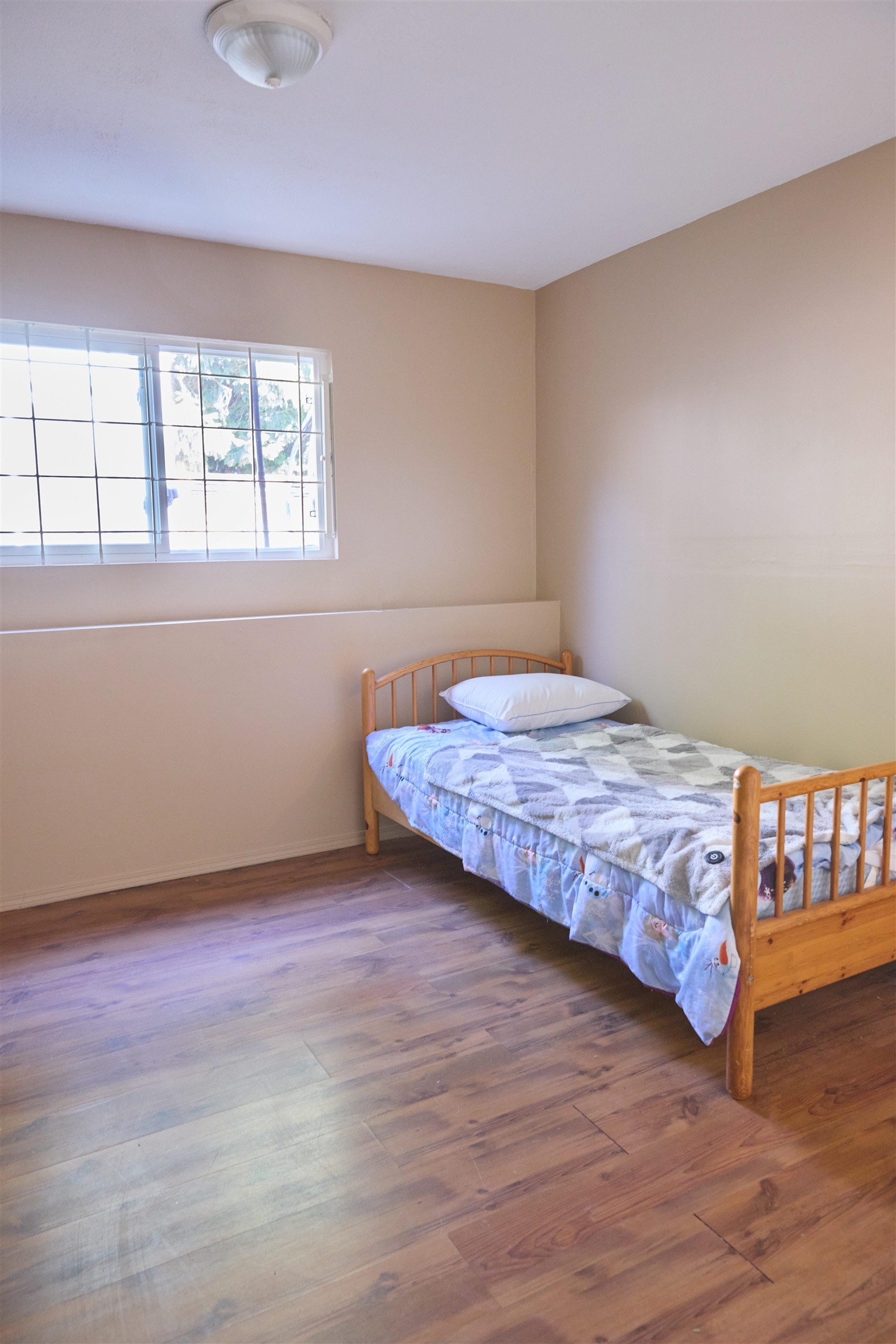 1183 Falcon Drive, Coquitlam, BC - Indoor Photo Showing Bedroom