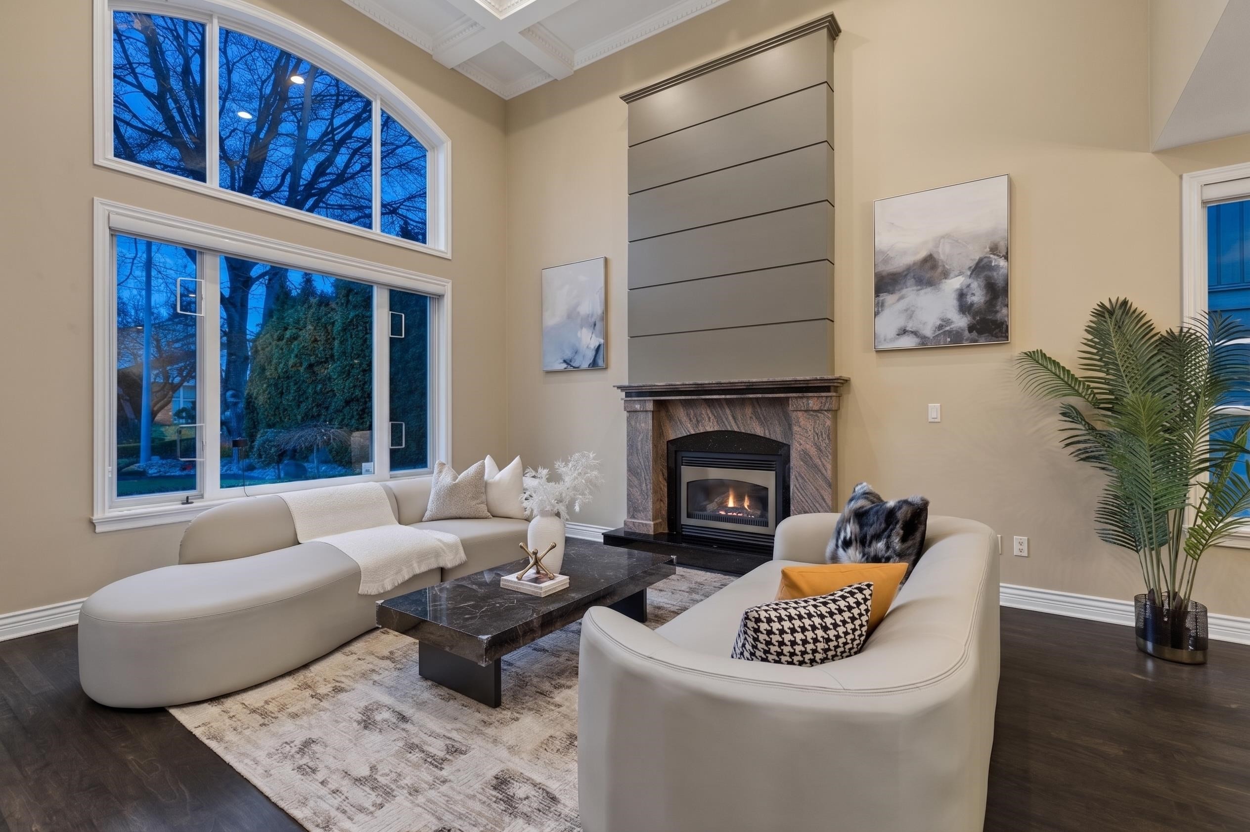 7371 Manning Court, Richmond, BC - Indoor Photo Showing Living Room With Fireplace
