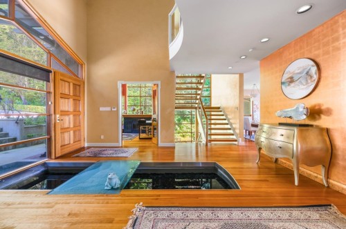 1626 Pinecrest Drive, West Vancouver, BC - Indoor