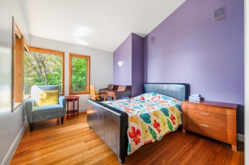 1626 Pinecrest Drive, West Vancouver, BC - Indoor Photo Showing Bedroom