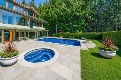 1626 Pinecrest Drive, West Vancouver, BC - Outdoor With In Ground Pool With Backyard