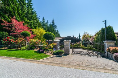 1626 Pinecrest Drive, West Vancouver, BC - Outdoor
