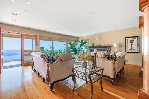 1626 Pinecrest Drive, West Vancouver, BC - Indoor